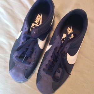 Nike Cortez - $40